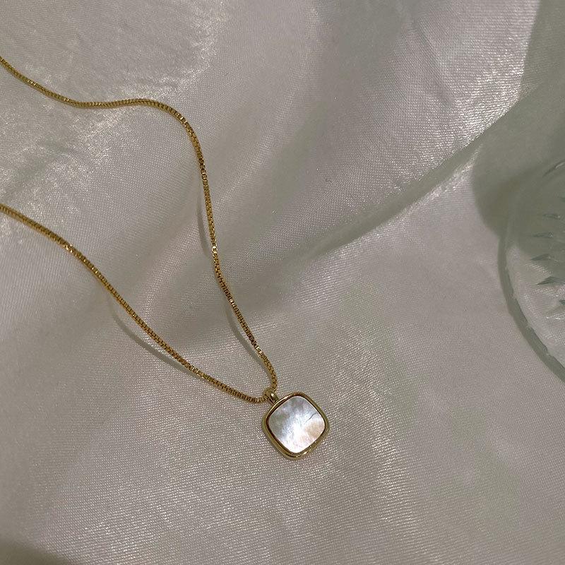 Product Introduction of Vòng Cổ Vỏ Sò Vuông, Thiết Kế Độc Đáo Giá Cả Phải Chăng Dành Cho Phụ Nữ, Phong Cách Mùa Hè, Dễ Phối Đồ, Dây Chuyền Xương Đòn Đơn Giản, Phong Cách Ins Ngầu Phụ Kiện Trang Sức Móc Khoá Jewelry Women 9