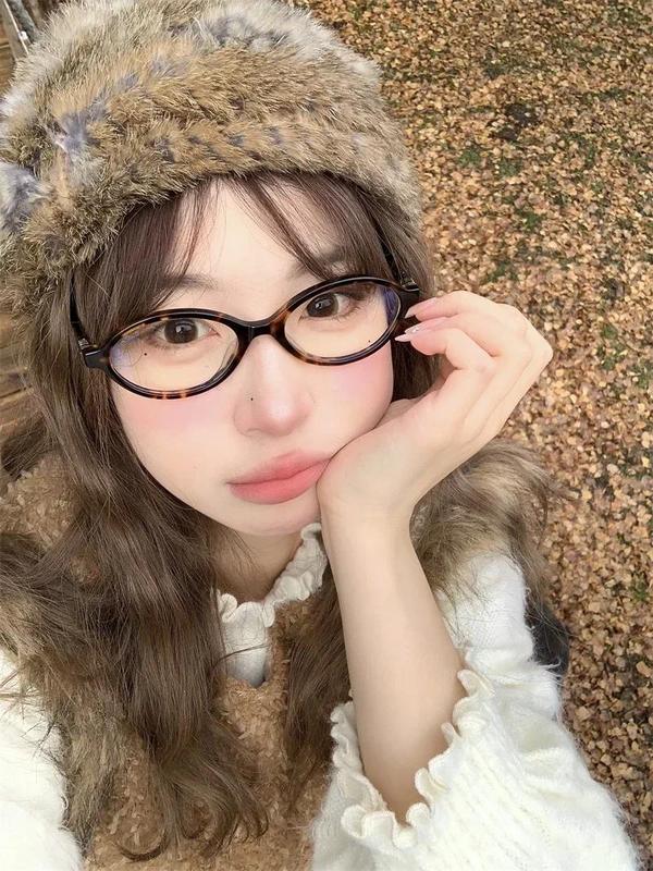 Product Introduction of Y2K Girls Retro Oval Frame Glasses Women Female Ins Sweet Cool Eyeglasses Fashion Accessories 14