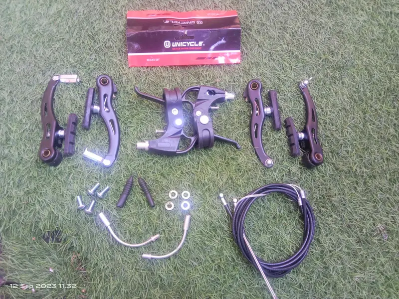 Rem Sepeda Set Rem V Brake  Lengkap Depan +  Belakang + Handle  +  Kabel  +  Rem 2