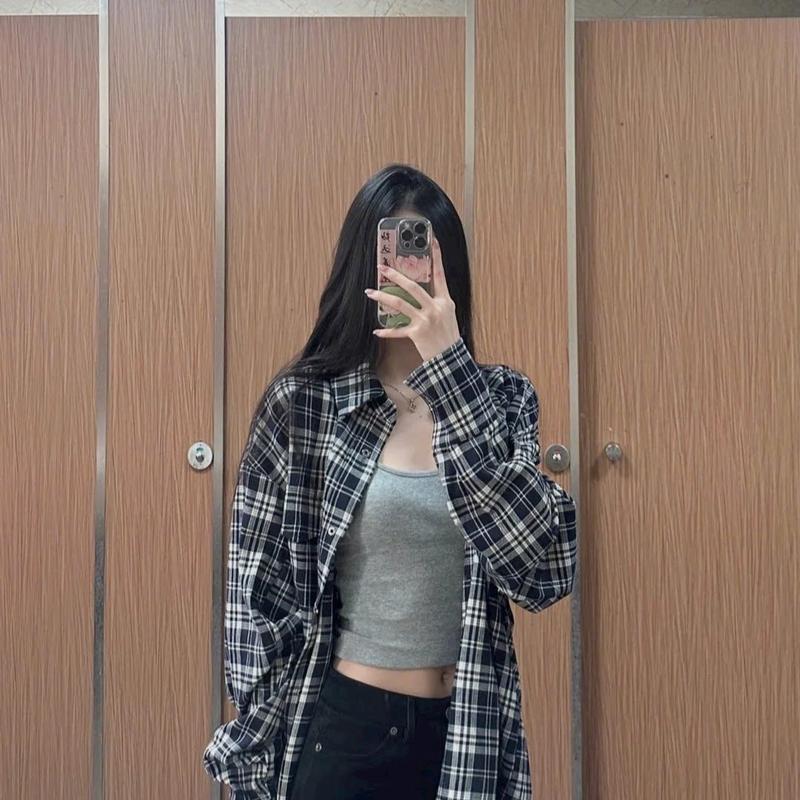 Áo sơ mi nữ kẻ form rộng tay dài 3