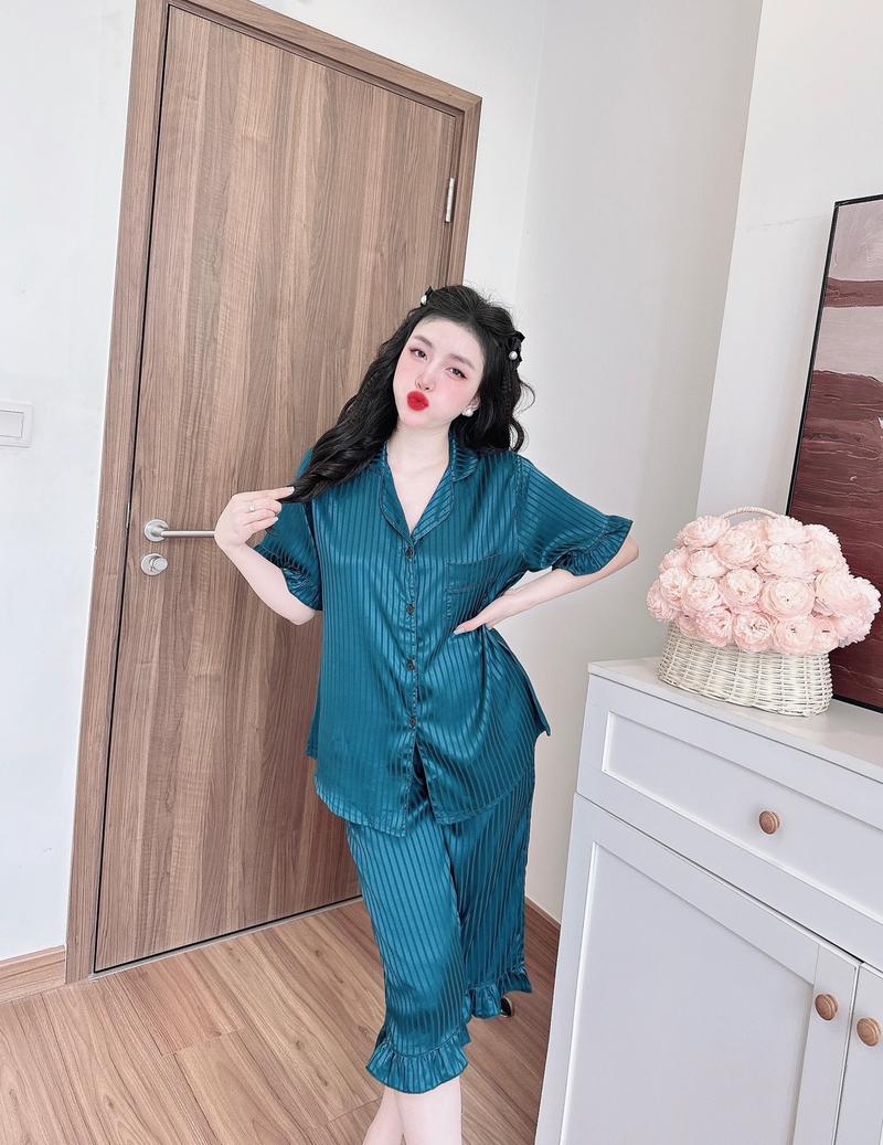 Product Introduction of Đồ Bộ Lụa Xước Bigsize Chất Mát - Tay ngắn quần lửng M2 41