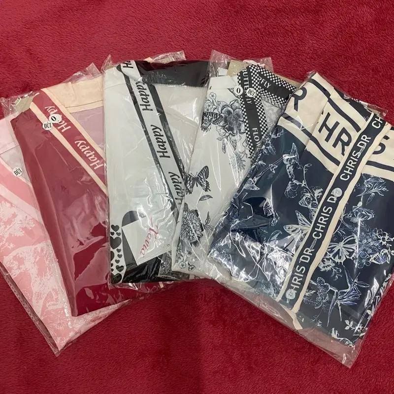 Pijama cổ chữ Y hoạ tiết bướm đen túi giả lụa latin mềm mại 2