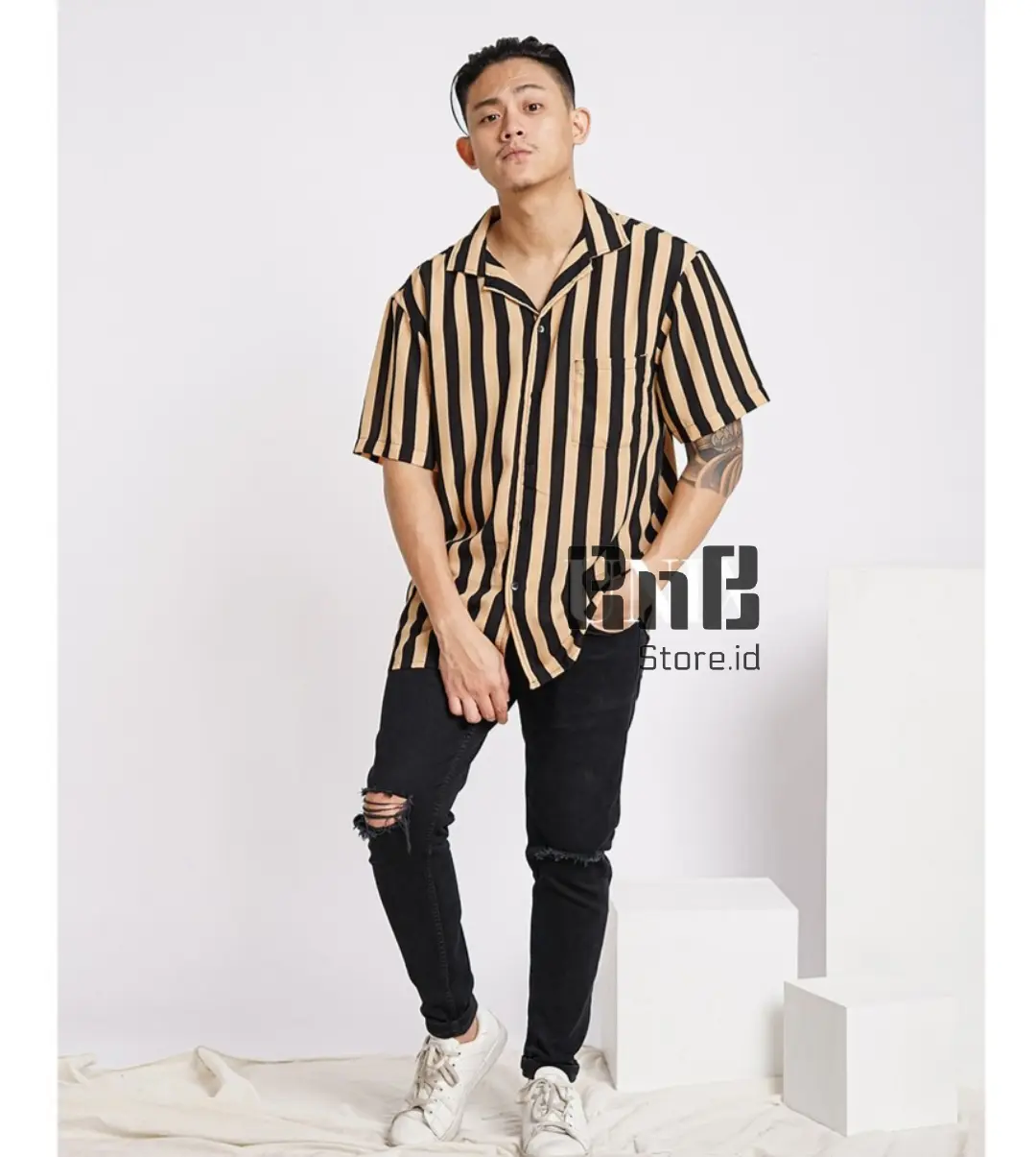HEM SALUR PRIA GARIS GARIS LENGAN PENDEK