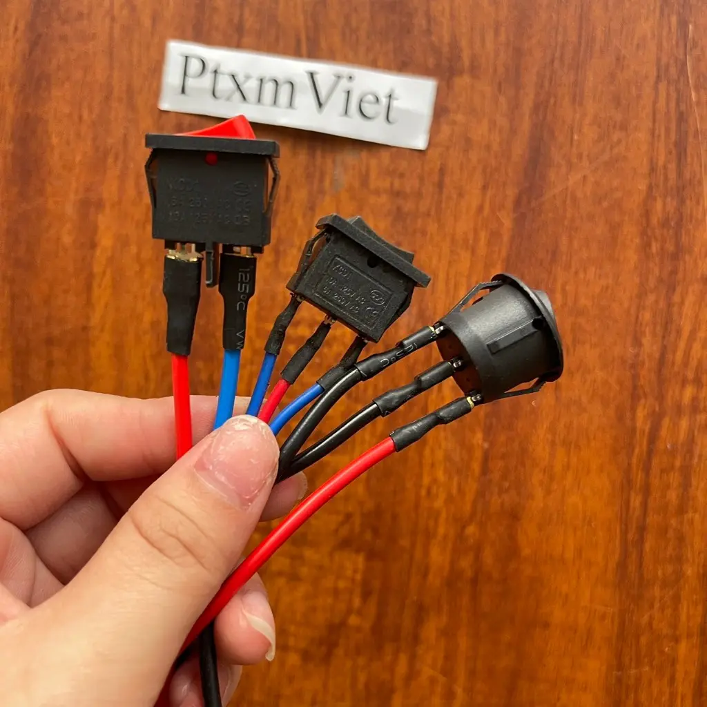 Nút chế Công Tác Tắt Mở Đèn Trợ Sáng Giá SỈ