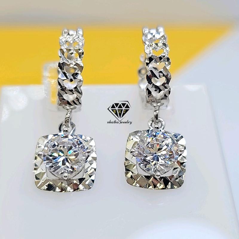 Bông tai tòn ten vuông chạm máy xi kim Women Nữ