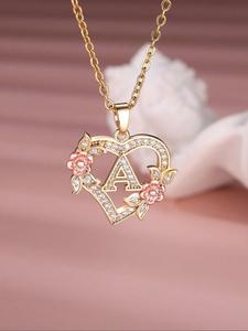 Collar con dije inicial de diseño de flores y corazones para mujer, ideal para regalo, collar con decoración de diamantes de imitación, accesorio para regalo de chica para uso diario y fiestas