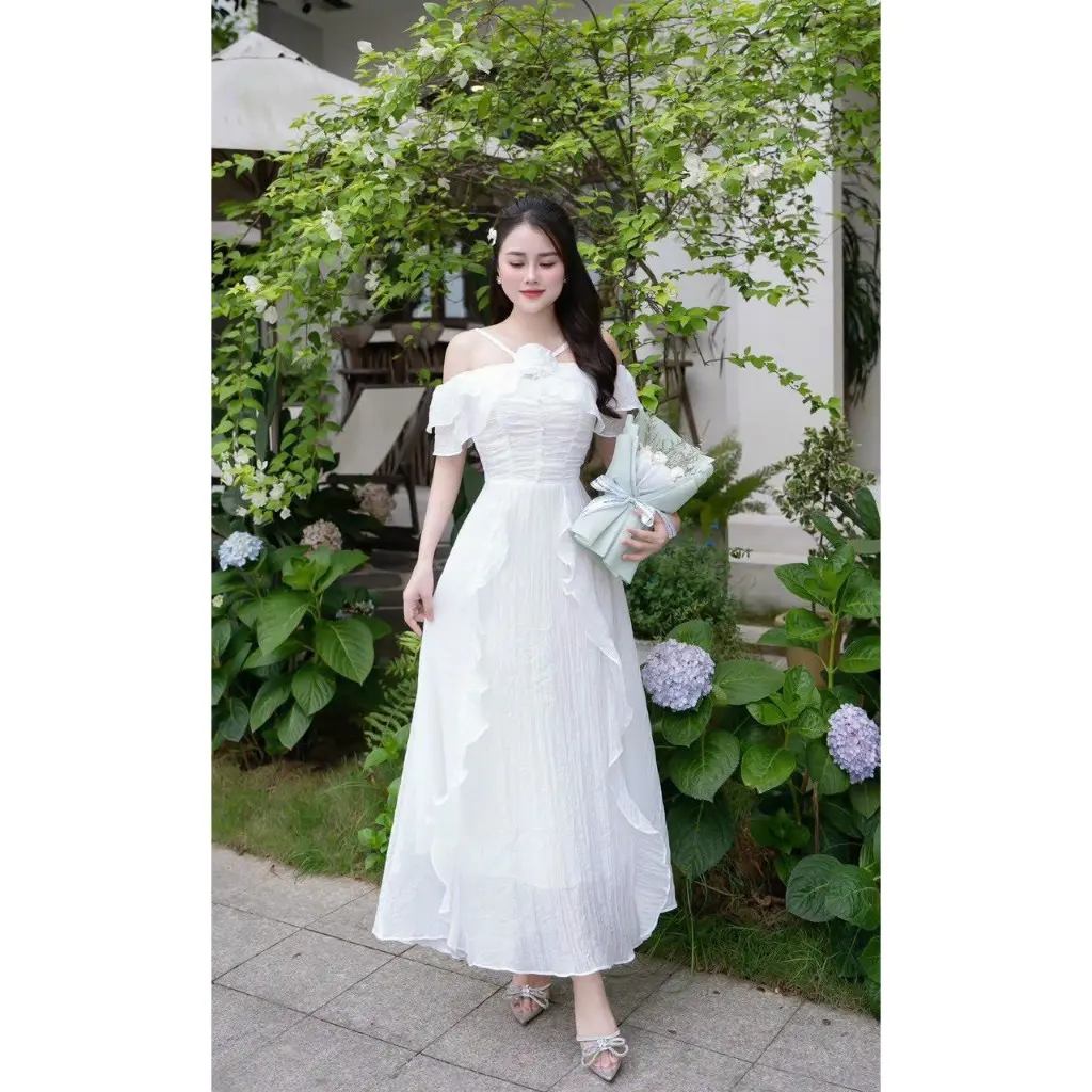 Đầm chất xốp nhật thời trang thiết kế nữ dịu dàng nhẹ nhàng đầm dài xòe áo dây trễ vai đính hoa xinh