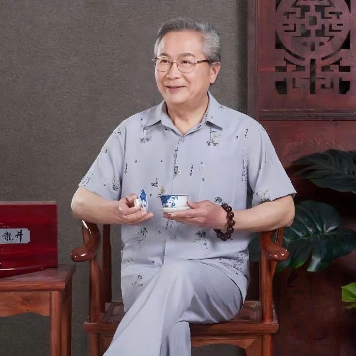 Bộ quần áo trung niên cho bố , chất đũi mềm mại , dáng cổ bẻ lịch sự phù hợp với trung niên nam