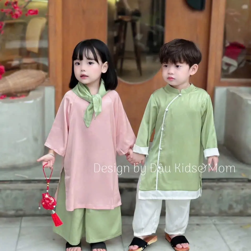 Set áo dài cặp cho bé màu hồng bơ siêu xinh( có tách) size 10kg đến 30kg