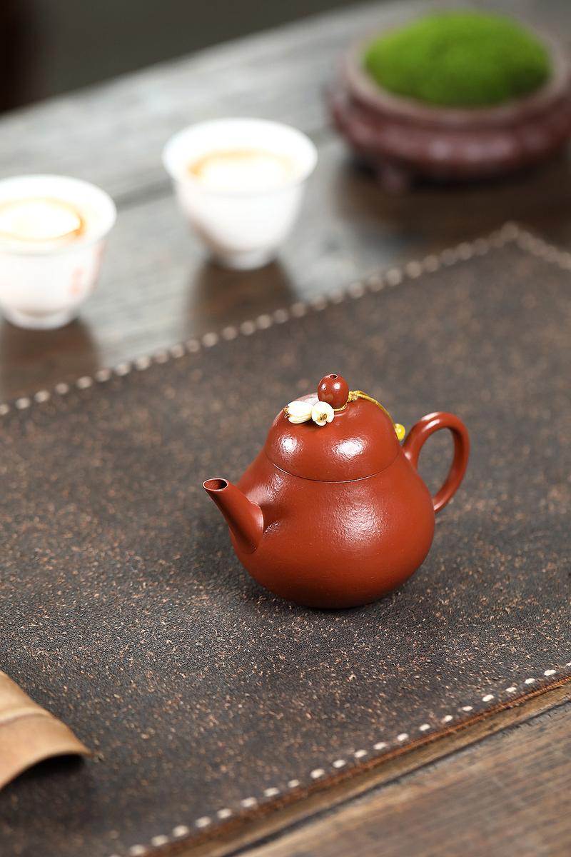 Product Introduction of # Zisha Teapot# [Lifetime Fidelity] Yixing Zisha Teapot Pure Handmade Famous Authentic Tea Making Large and Small Capacity Tea Set Yixing Zisha Teapot Famous Handmade Raw Ore Small Coal Kiln Cinnabar Sand Small Autumn Water High-End Teapot 16