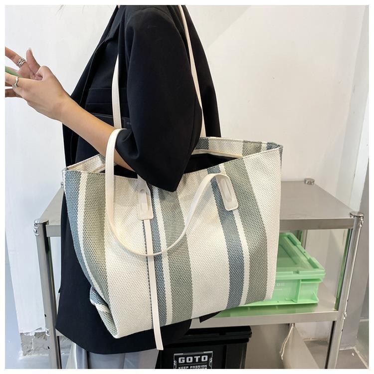 Product Introduction of Túi Vải Bố, Dung Lượng Lớn, Dành Cho Nữ, Túi Tote Thời Trang Người Nổi Tiếng Trên Internet Phổ Biến Mới 2024, Thích Hợp Đi Làm Và Đi Làm, Túi Đeo Vai Lớn 11