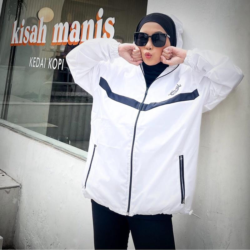 Product Introduction of Jaket Parasut Wanita Olahraga Goes dan Lari - jaket Mathilda Sport 2