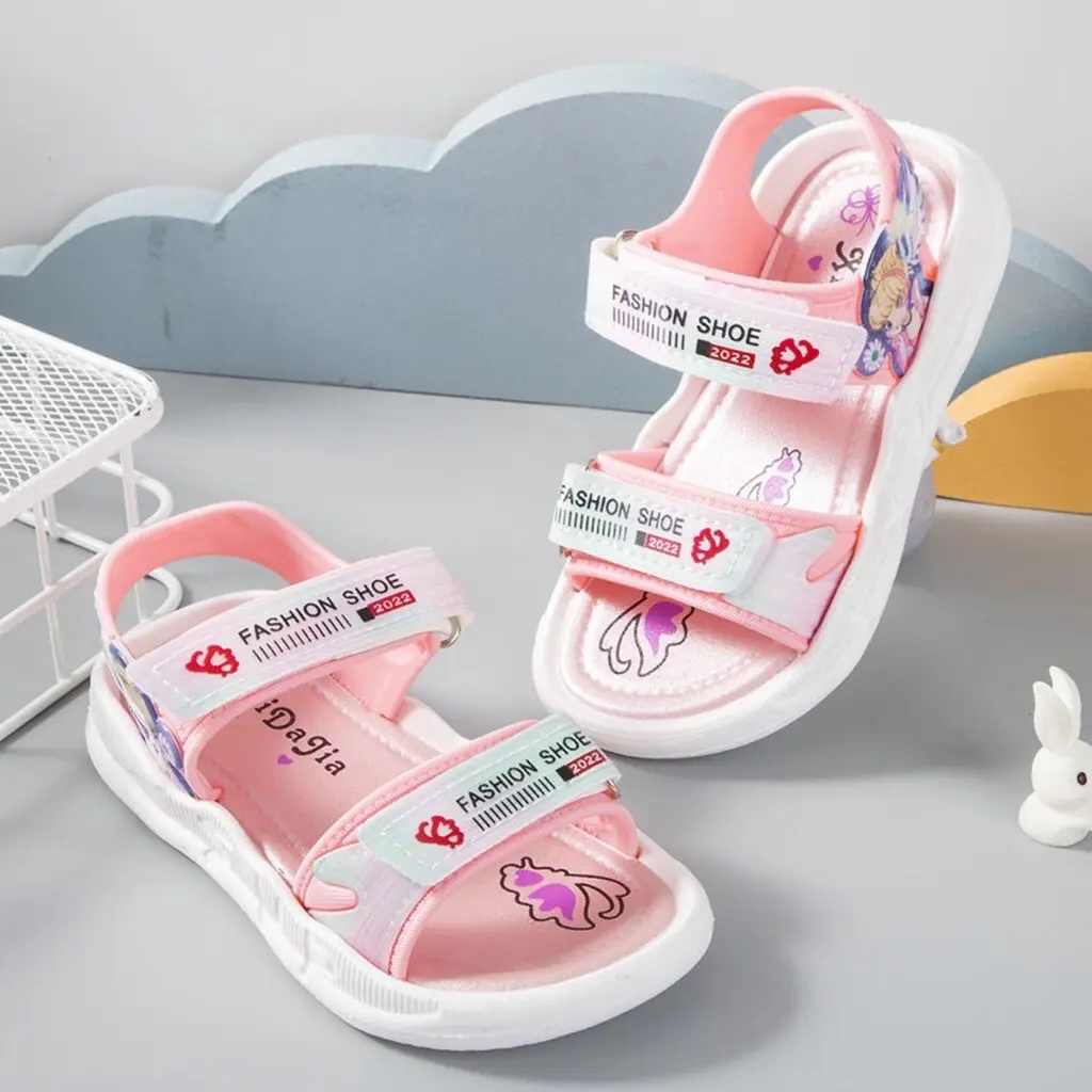 Dép sandal hình công chúa cho bé gái chất liệu cao su êm mềm cao cấp.
