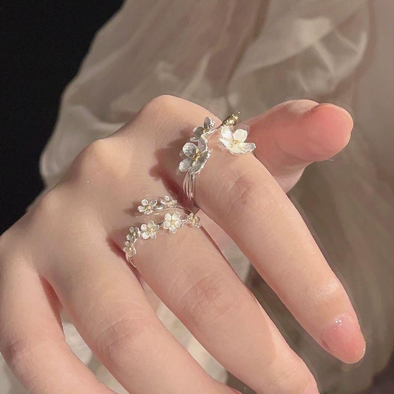 Product Introduction of Blossoms resembling Jinshan camellia, best friend pairing ring, niche design, light luxury, simple temperament, adjustable ring opening 1