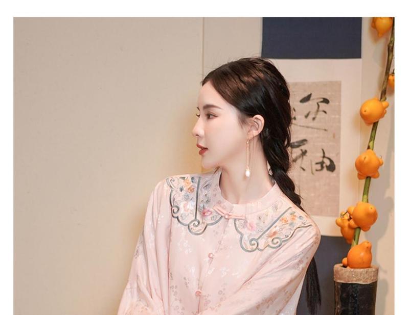 Product Introduction of Loose Version New Chinese Style Women's Shirt 2023 New Chinese Style Ethnic Style Tang Costume Top Long Sleeve Stand Collar Women 22