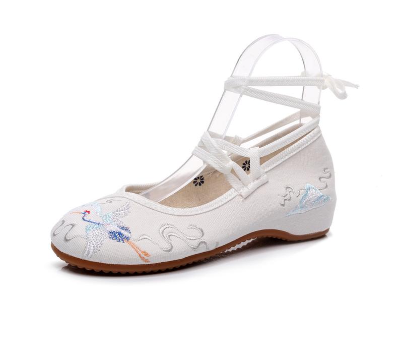 Product Introduction of Embroidered Shoes Old Beijing Cloth Shoes Ancient Style anora  shoes jumbo  flat 7