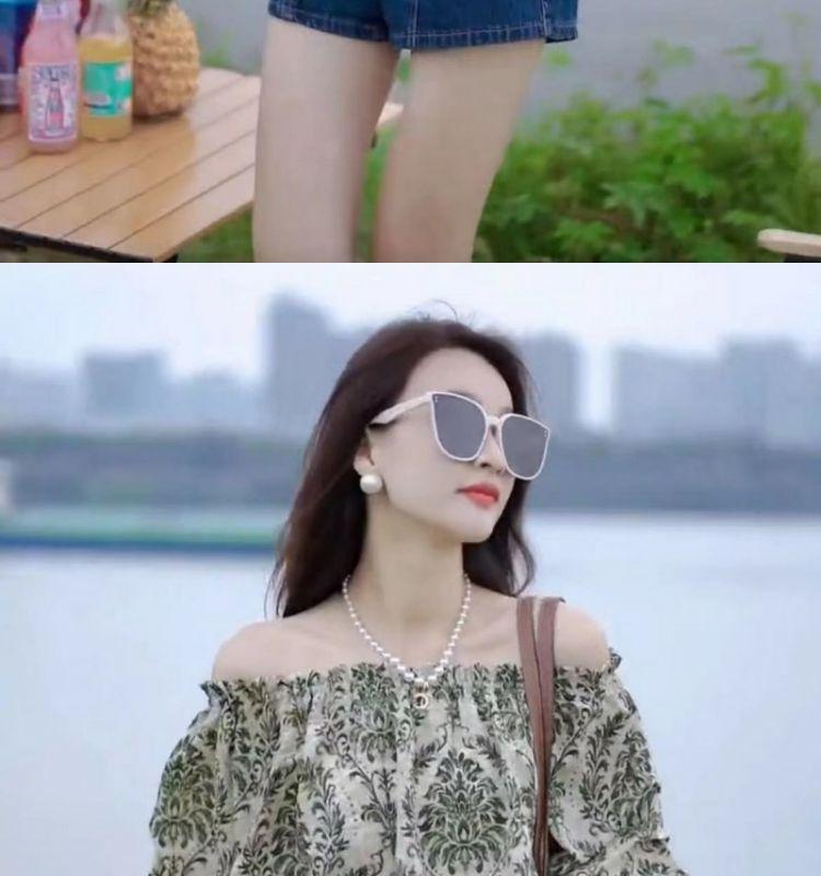 Product Introduction of Unique Off-Shoulder Bubble Sleeve Top for Stylish Ladies 4