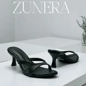 ZUNERA Valena Heels Kekinian Tinggi Hak 6.5cm Full Hitam Sandal Hak Tinggi Wanita Bahan Sintetis Premium Insole Empuk Outsole Anti Selip Desain Minimalis Cocok Untuk Acara Santai Dan Formal