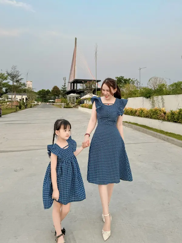 Bnstyle Váy Đôi Mẹ Và Bé Hoạ Tiết Caro Xanh Tay Cánh Tiên Mb 202407 Top 1