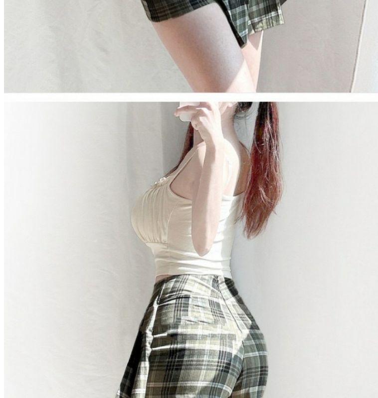 Product Introduction of Pure Hot Girl's Large Camisole with Chest Pad, Short Slim Fit Inner Bottoming Top 17