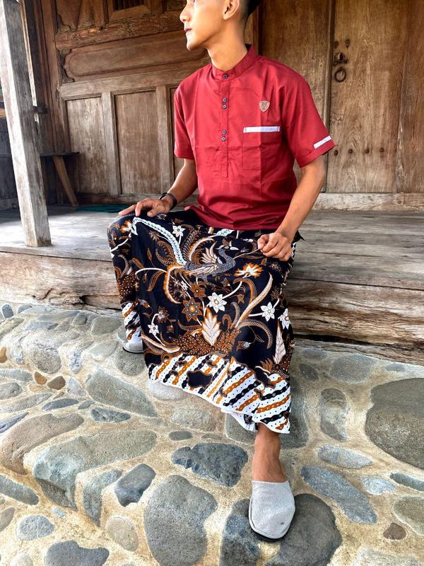 SARUNG CELANA BATIK GUNUNGAN AKSARA SARUNG DEWASA Katun Bunga Hitam Motif Pria Muslim Santri Pekalongan sarung pria dewasa celana  sarung 6