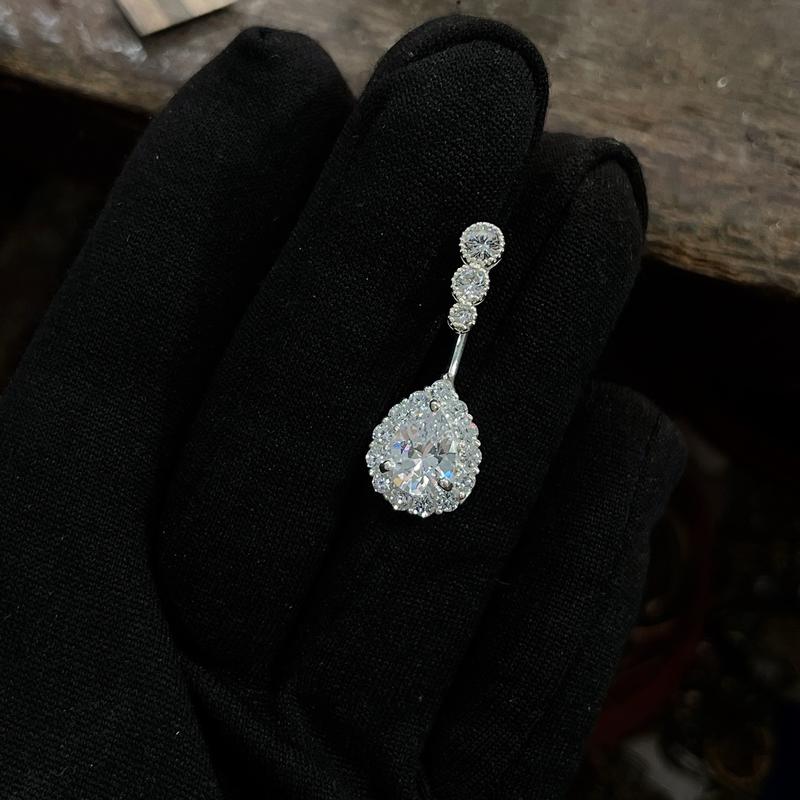  Khuyên rốn b.ạc giọt chốt ba đá 