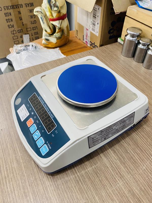 Cân điện tử KD TBED300 Mức cân 300g độ đọc 0.01g cân kỹ thuật hiện đại chính xác đến từng gram 1