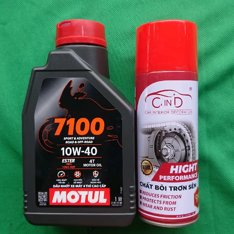 Dầu nhớt xe máy Motul 7100 10w40 1 lít và 1 chai xịt dưỡng sên 450 ml (bộ sản phẩm gồm 2 món như hình) 3