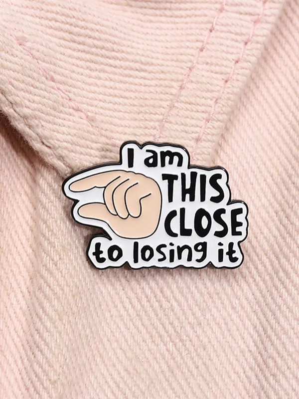 Cute Letter Pattern Brooch, Fashion Brooch for Women & Men, Enamel Pin Suitable for Backpacks, Jeans, Scarves, Hats Decoration 2