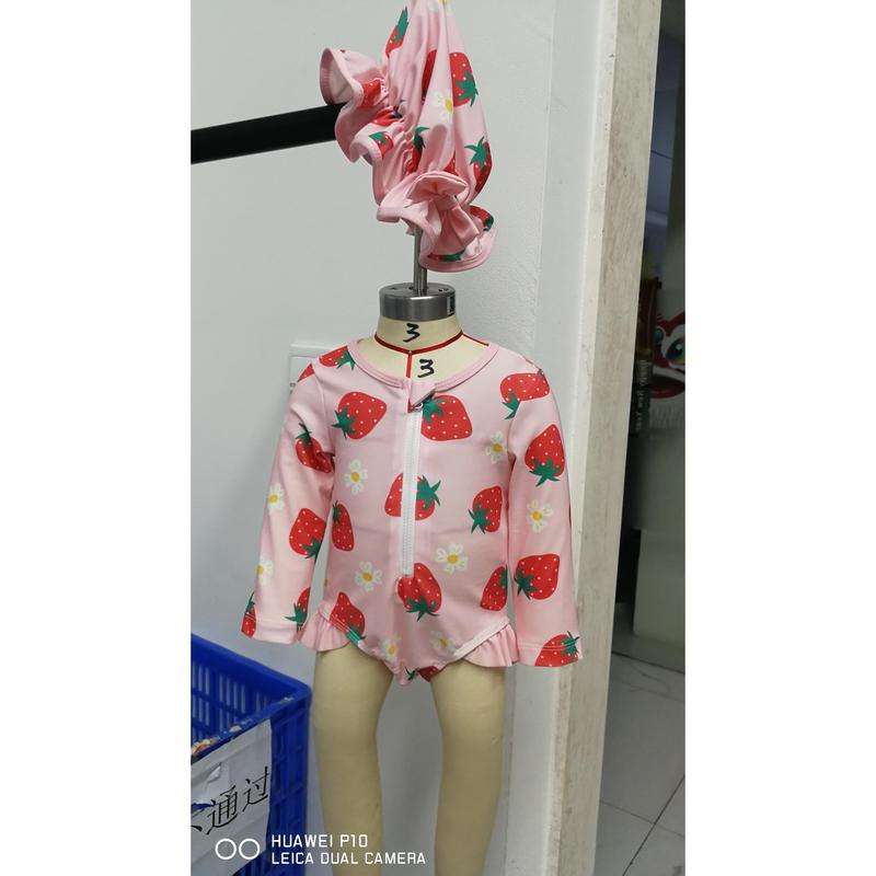 Product Introduction of Đồ Bơi Bảo Vệ Chống Phát Ban Cho Bé Gái Mới Biết Đi, Đồ Bơi Dài Tay In Hình Dâu Tây + Mũ Chống Nắng, Độ Tuổi: 0-3 Tuổi 45