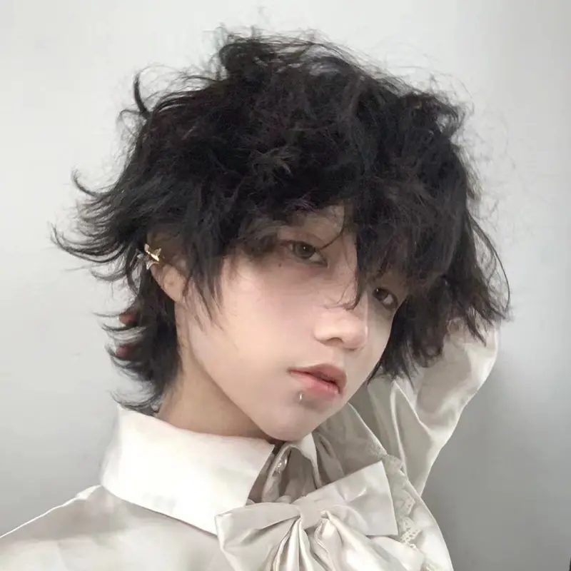 Rambut palsu pria gaya yang sangat sama karena rambut keriting pendek modis kepala mie instan wol halus kinerja kepribadian keriting penutup rambut penuh 1