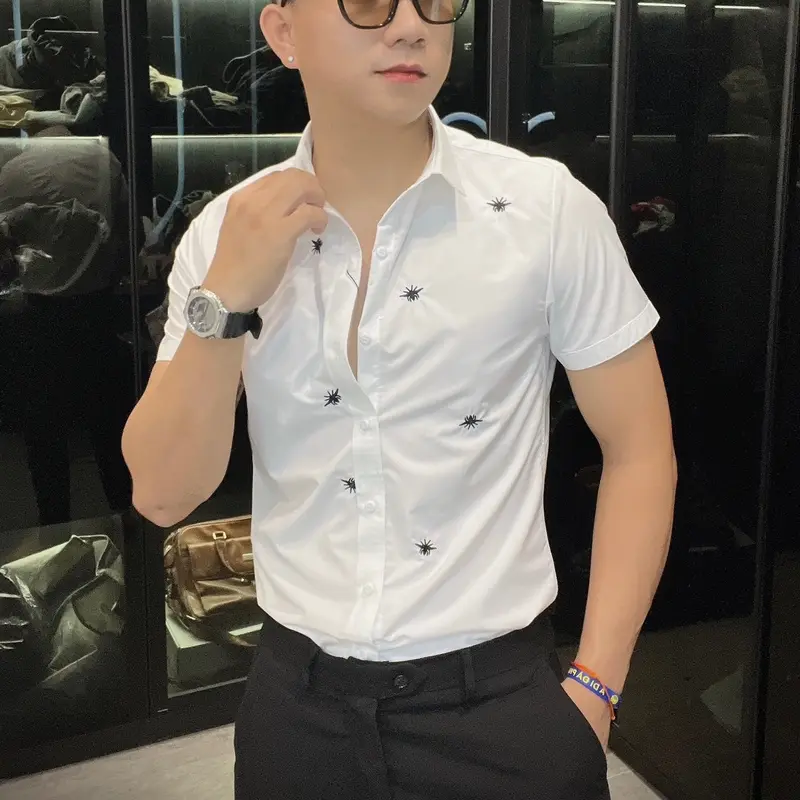 Sơ mi nam dài tay , somi nam cộc tay thân áo thêu ong chất liệu cotton nhaf dumiman Menswear sominam  dep 7