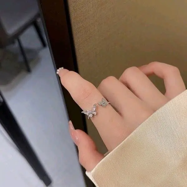 Nhẫn Hở Mạ Bạc Hình Bươm Bướm Đính Pha Lê Thanh Lịch Có Thể Điều Chỉnh Cho Nữ
