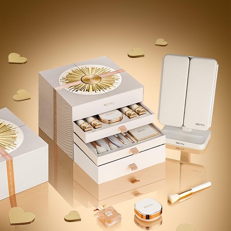 Sét Makeup TMD023 cao cấp 4 tầng sang trọng Trang Điểm Mỹ Phẩm Son Kem Son Cosmetic Phấn Phủ Kem Lót Kem Nền Son Môi Nữ Phấn Mắt Che Khuyết Điểm set