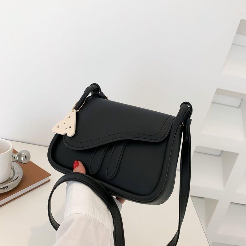 Tas Selempang wanita Rossie Slingbag - Shoulderbag Modern High Quality (recommended) untuk cewek simple & modern 3