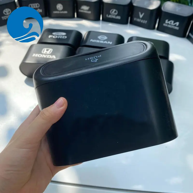 Thùng rác mini trên ô tô có nắp đậy full logo xe dùng tiện lợi Phụ Tùng 0