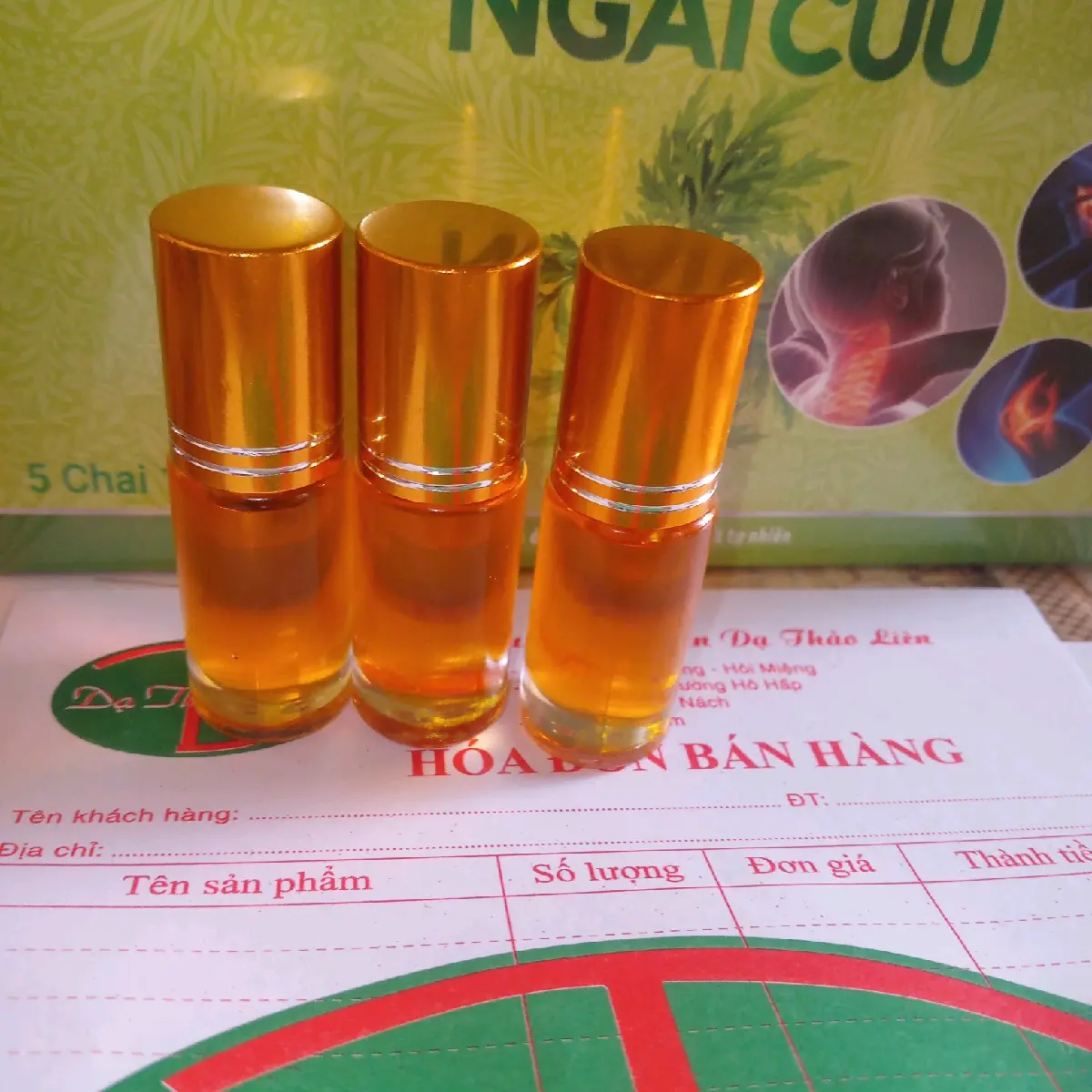 Combo 3 lọ 5ml tinh dầu ngải cứu Dạ Thảo Liên xoa bóp đau nhức mỏi xương khớp - Dưỡng Body, Massage