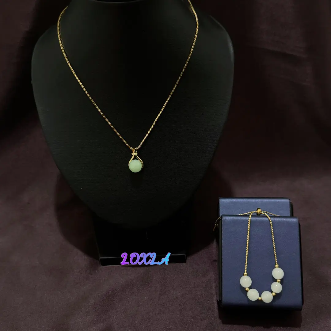 Kalung Giok Hijau Itali dan Gelang Serut Batu Giok Hijau Sebina Elegan Titanium Stylish Modern Loxla