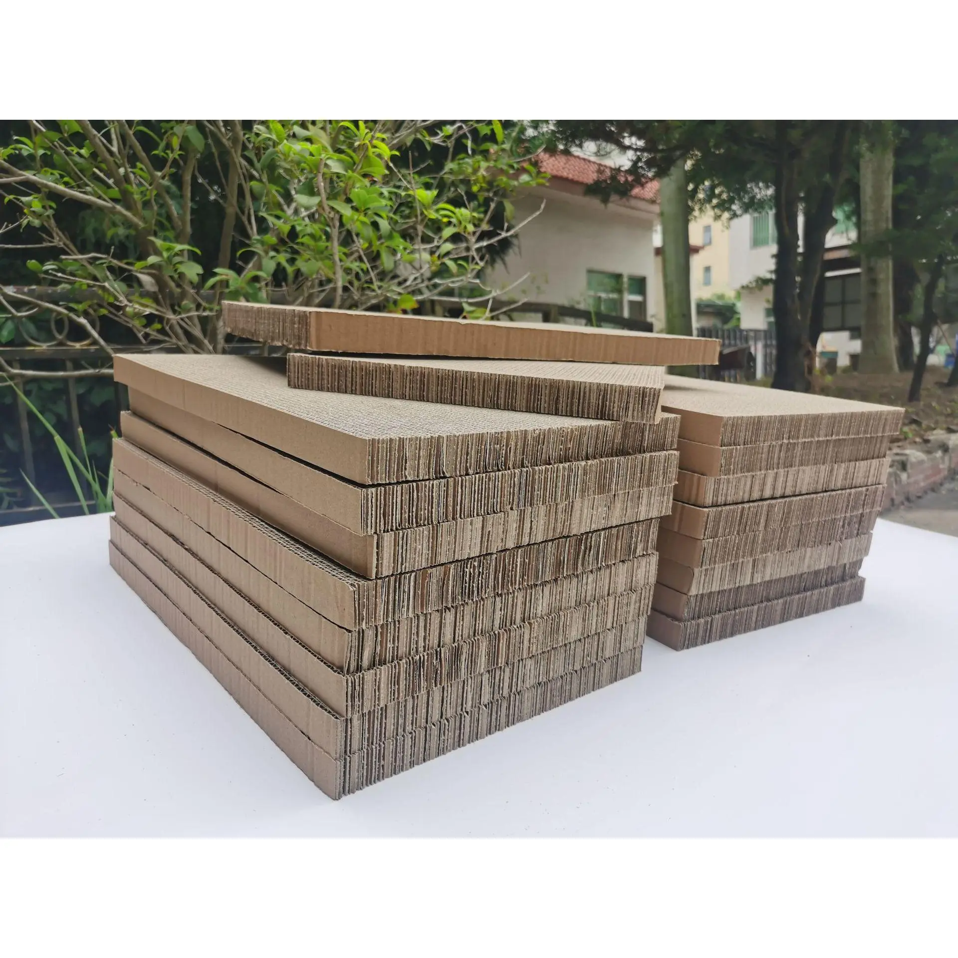 Cat Scratch Board Corrugated Paper Cat Scratch Board Customized Processing Source Manufacturer High Density Corrugated Paper Cat Scratch Board Pet Toy