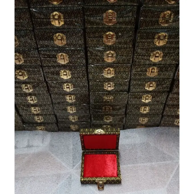 กล่องใส่พระกันกลิ้งกล่องรองฟองนำ้สูงขนาด8*10*4cm , 8*12*4cm