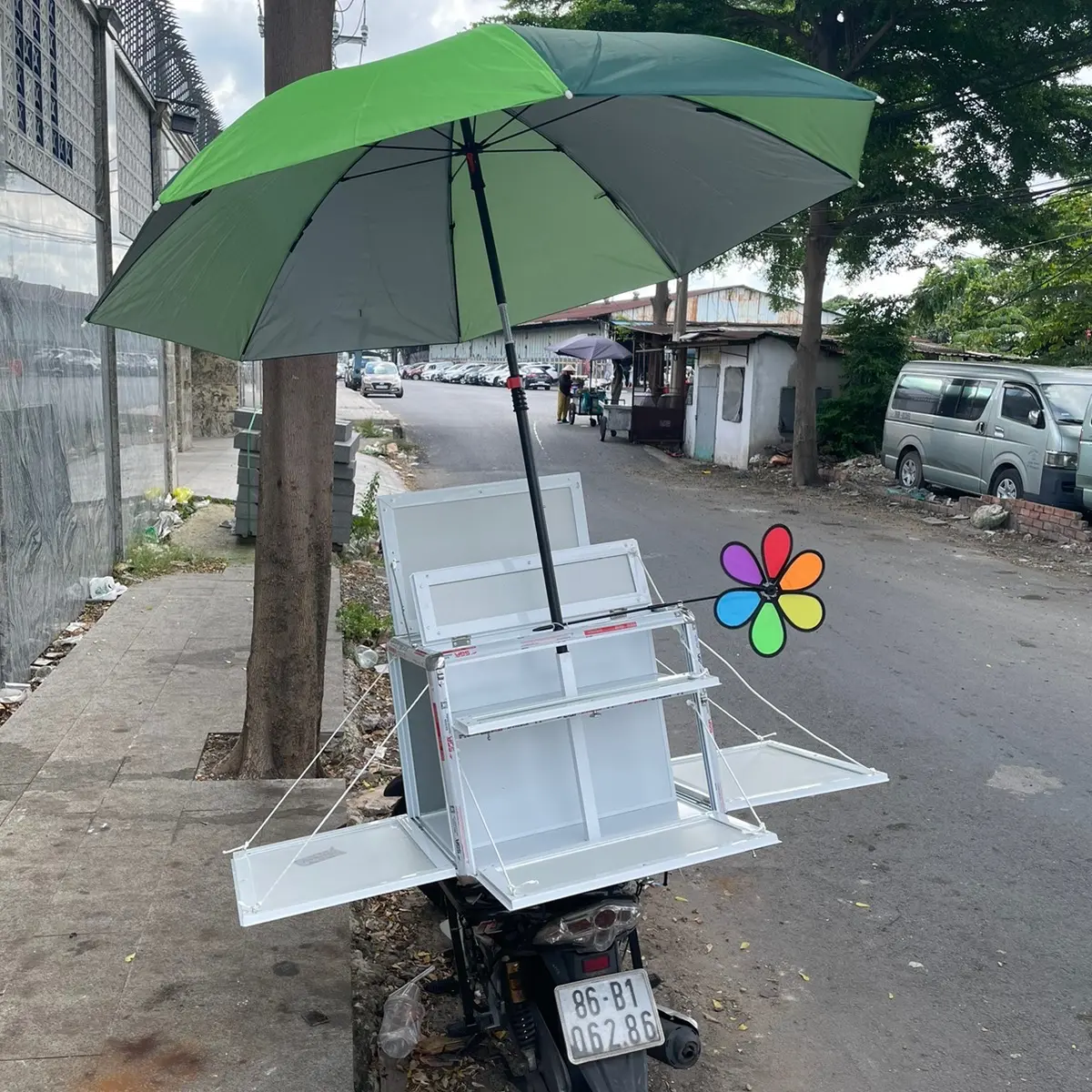 Thùng cà phê lưu động xe máy, cafe lưu động xe máy, cà phê xe máy. Cà phê di động. Cà phê gấp gọn. Xe cà phê. Xe trà sữa. Xe trà trái cây. Quầy cafe di động. Quầy cafe lưu động. Cafe lưu động