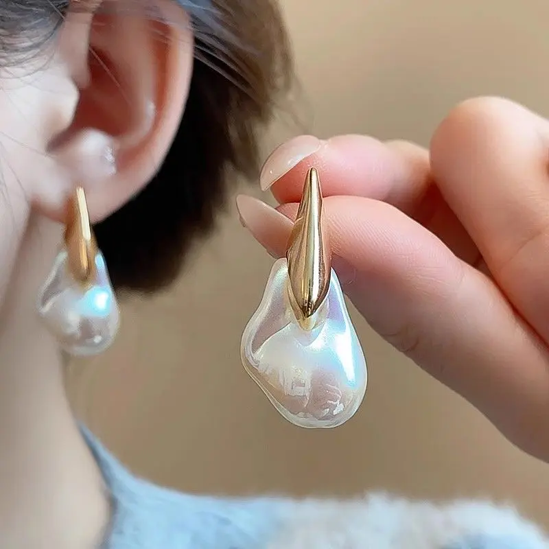 Bông Tai Đinh tán Ngọc Trai, Thiết Kế Họa Tiết Bất Đối Xứng Phong Cách Cổ Điển Baroque Pháp, Thời Trang Độc Đáo Hoa Tai Cao Cấp Dễ Phối Đồ móckhóa  đuđumini jin  fred bông  tai  nữ  dài