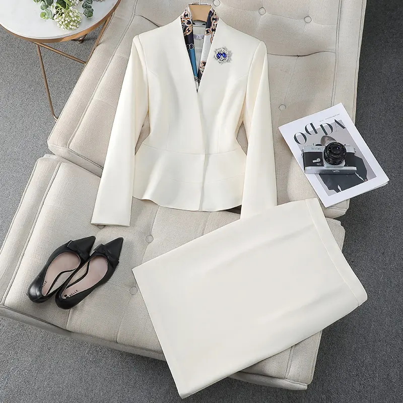 Bộ Đồ Màu Mơ, Thời Trang Và Đơn Giản, Dành Cho Nữ, Thích Hợp Cho Mùa Thu Và Mùa Đông, Thanh Lịch Và Chuyên Nghiệp, Thích Hợp Cho Quần Áo Làm Việc Top Women