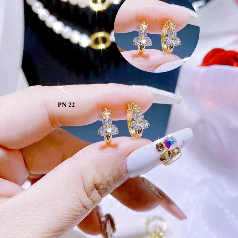 Khuyên tai bấm hoa ba cánh mẹ và bé V10KLJ Cho Bé