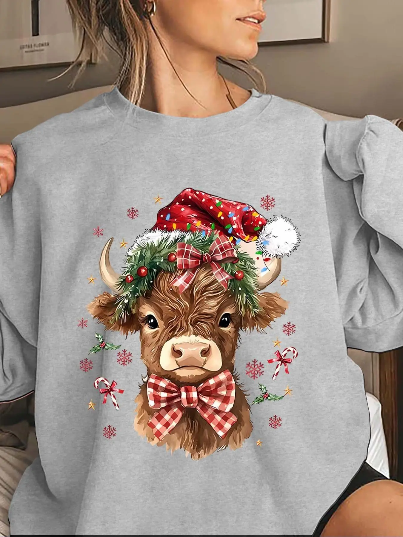 Women's Christmas Highland Cow Print Drop Shoulder Sweatshirt, Casual Long Sleeve Round Neck Pullover for Fall & Winter, Ladies Clothes for Daily Wear