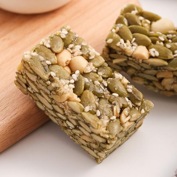 Product Introduction of Pumpkin Seeds Flaky Pastry Sichuan Specialty Food Nut Snack Nutrition Breakfast Food Snack Wholesale 1