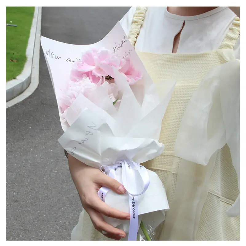 [20 LEMBAR] Kertas Buket Bunga Kertas Cellophane Edisi 'I Love You "/ Flower Wrapping 3
