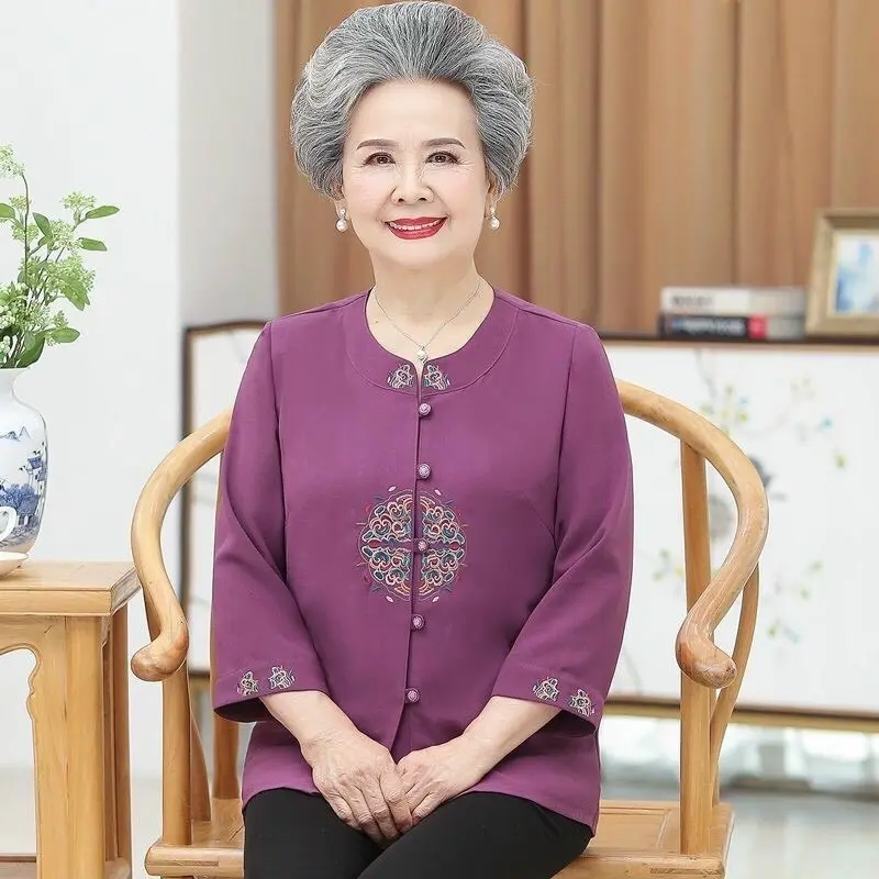 Áo thêu cho người già cao cấp