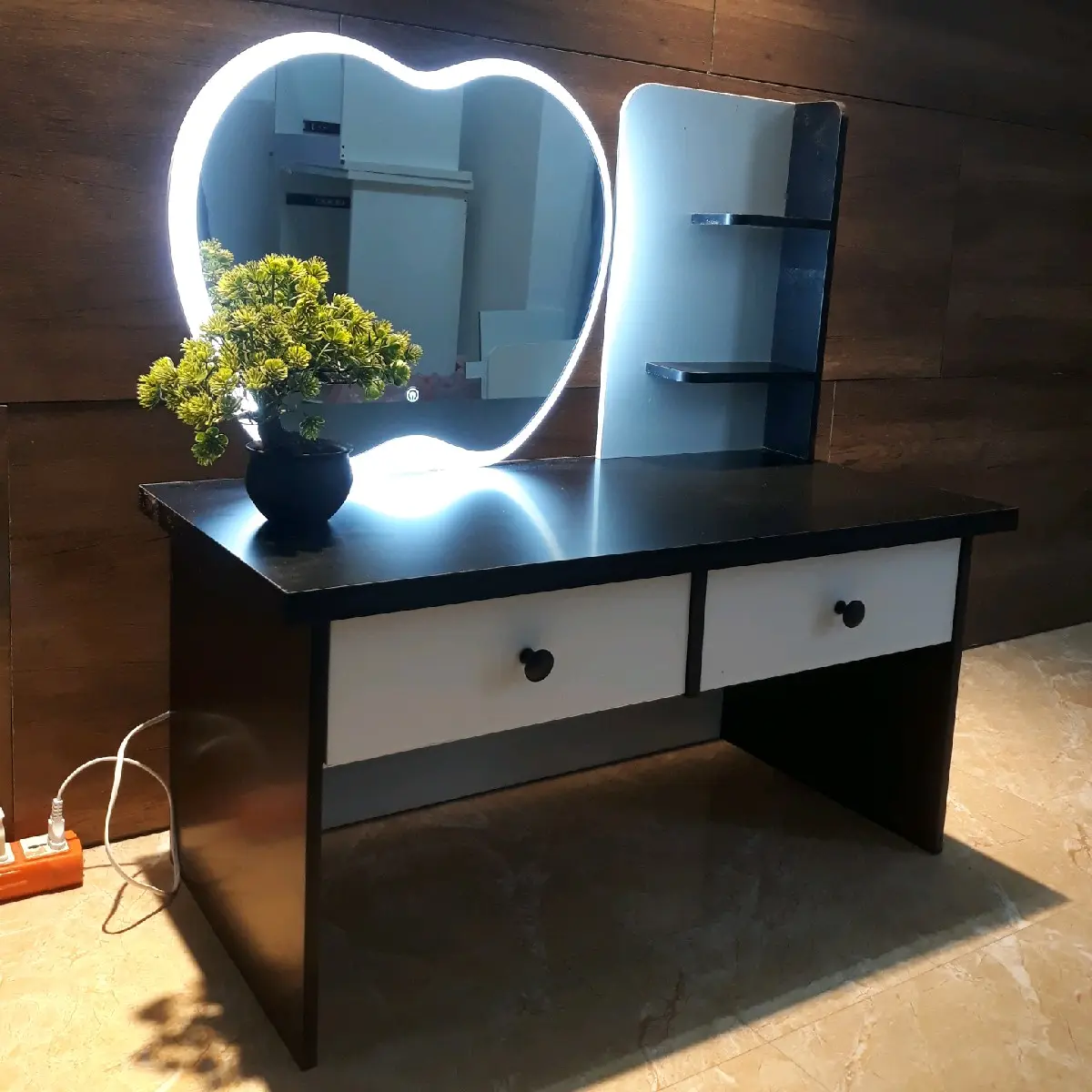 Bàn trang điểm ngồi bệt có ray ngăn kéo