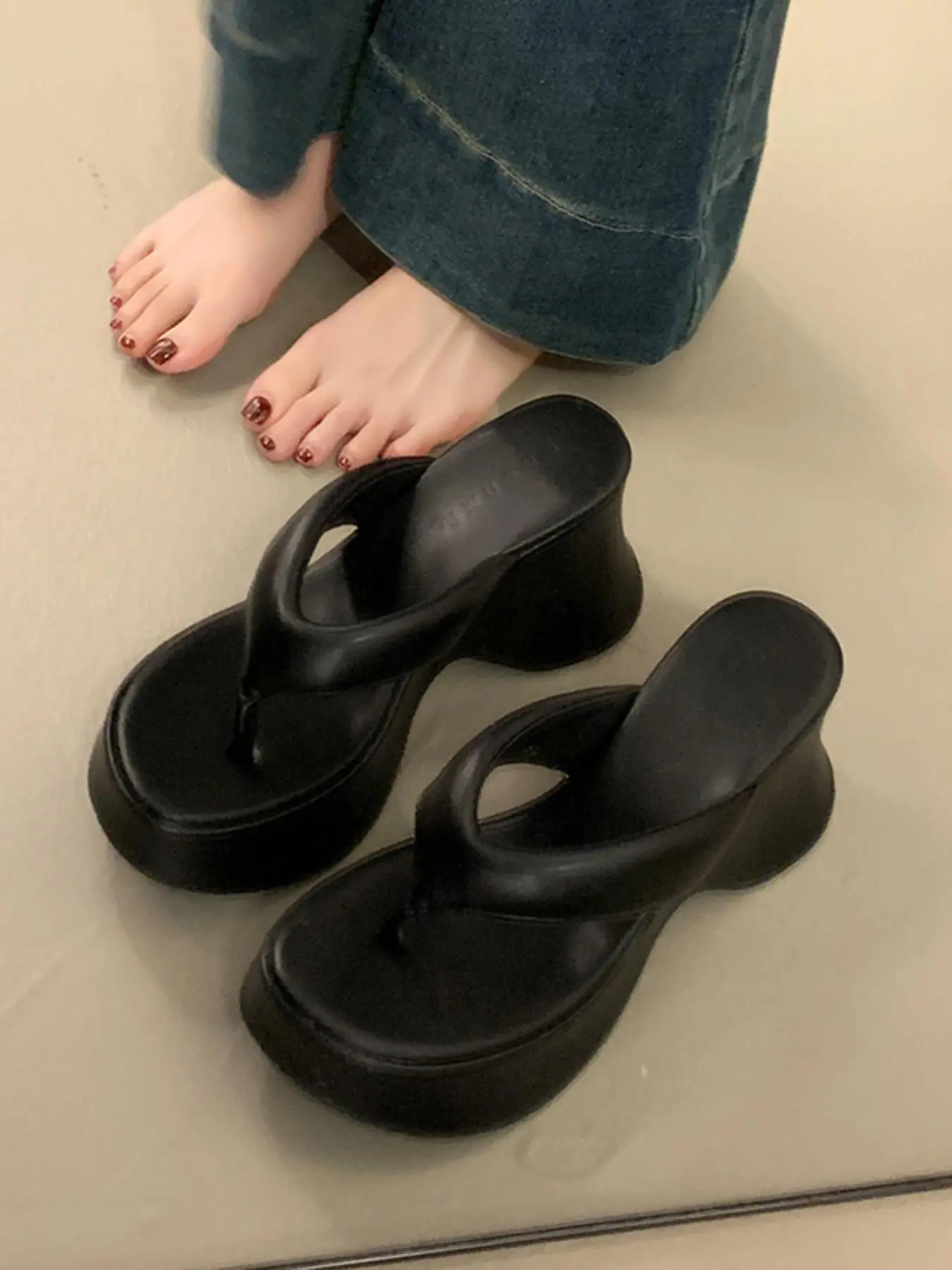 Women's Fashionable Solid Color Platform Slides, Casual Comfortable Flip Flops for Summer, Lightweight Breathable Slippers for Indoor & Outdoor Wear, Walking Shoes
